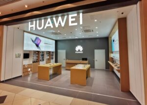Read more about the article Официальные магазины Huawei работают, но перестали продавать товар